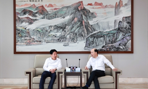 共話(huà)綠色謀發(fā)展：西子聯(lián)合黨委書(shū)記、 董事長(zhǎng)王水福到訪桐昆