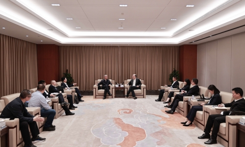 中國農(nóng)業(yè)銀行浙江省分行黨委委員、副行長屠煜林蒞臨桐昆調(diào)研